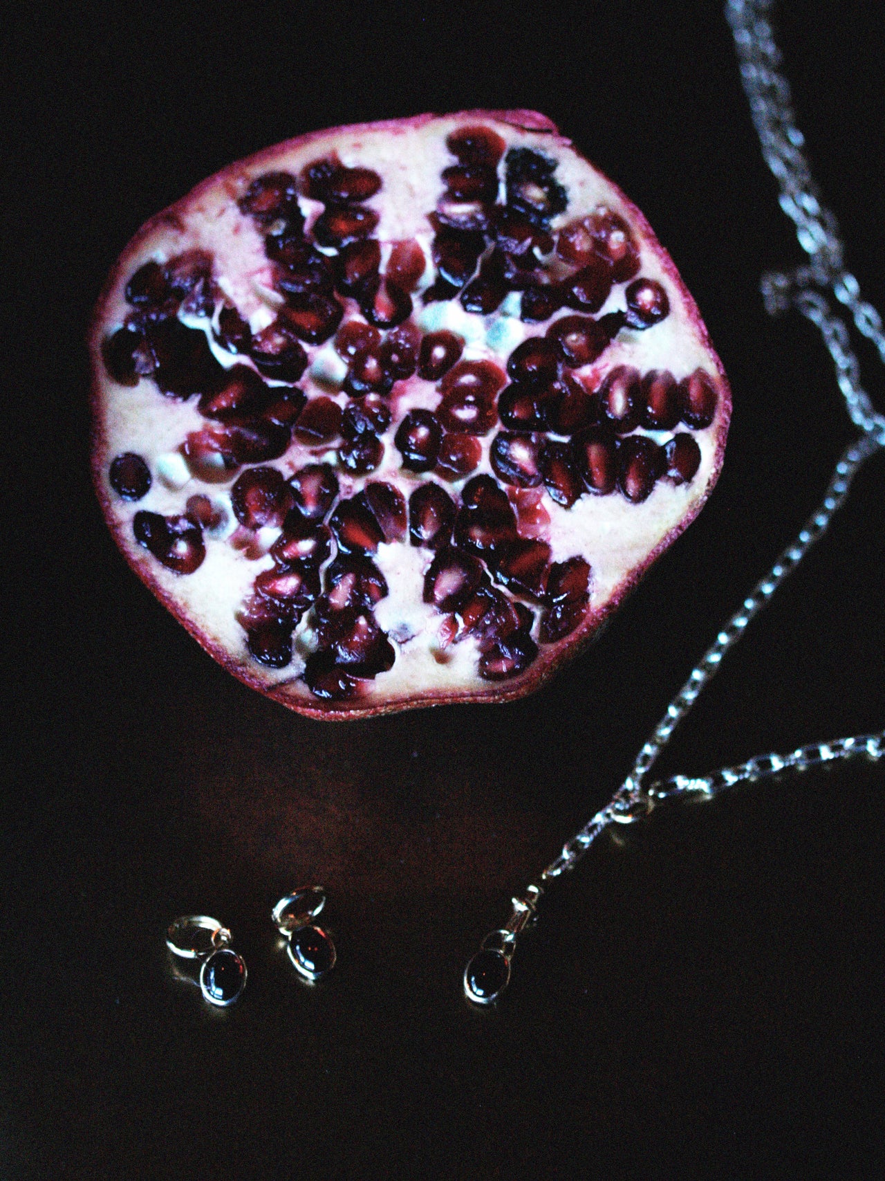 Scarlet Bezel Huggies