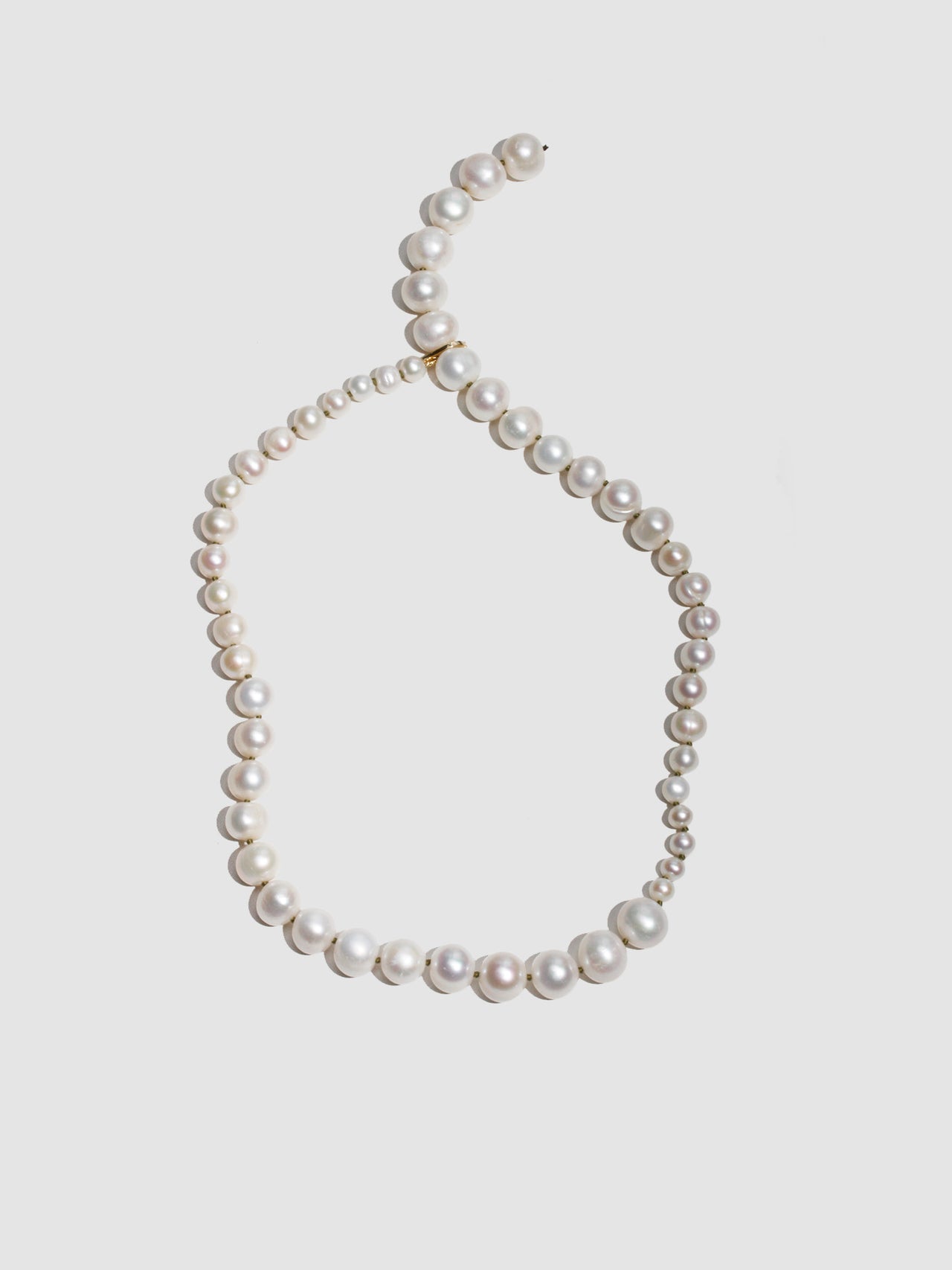Contour Pearl Necklace