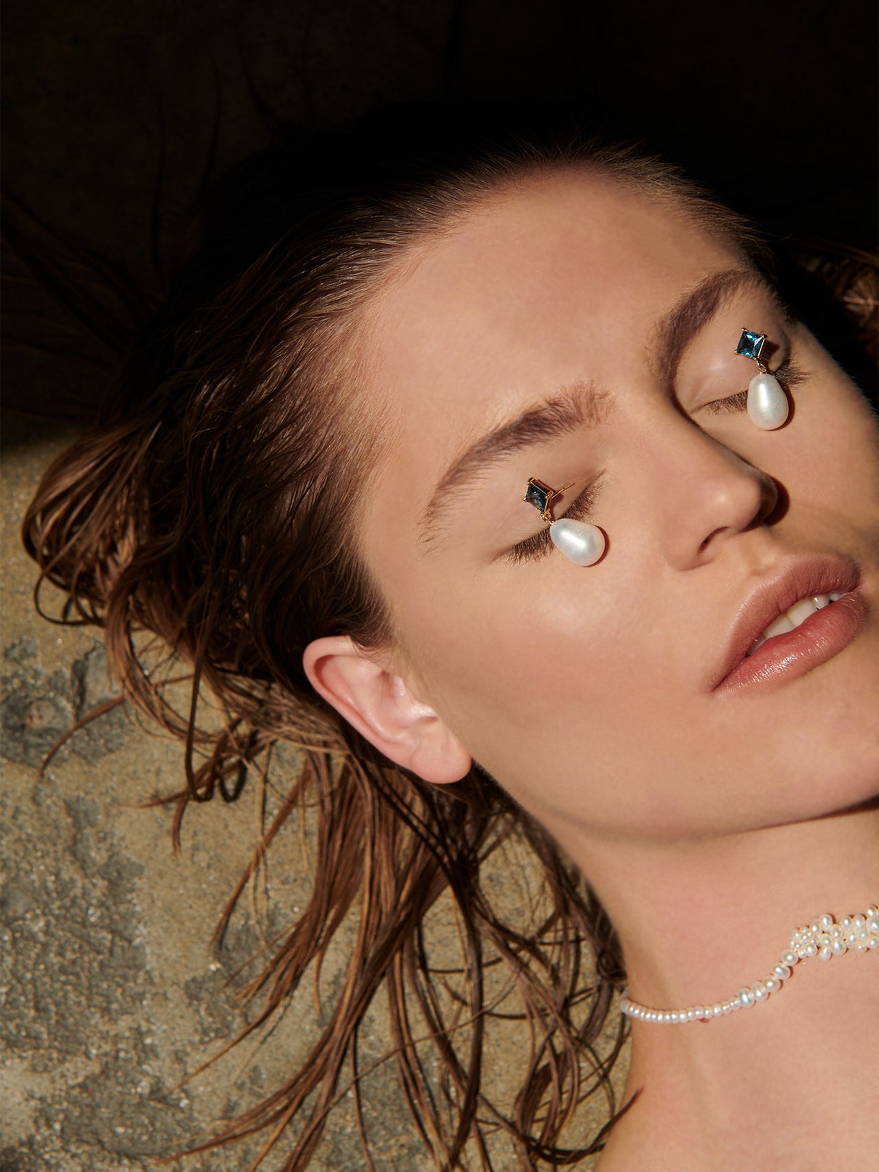 14kt Yellow Gold Gem Baroque Link Earrings pictured on models eyes. 