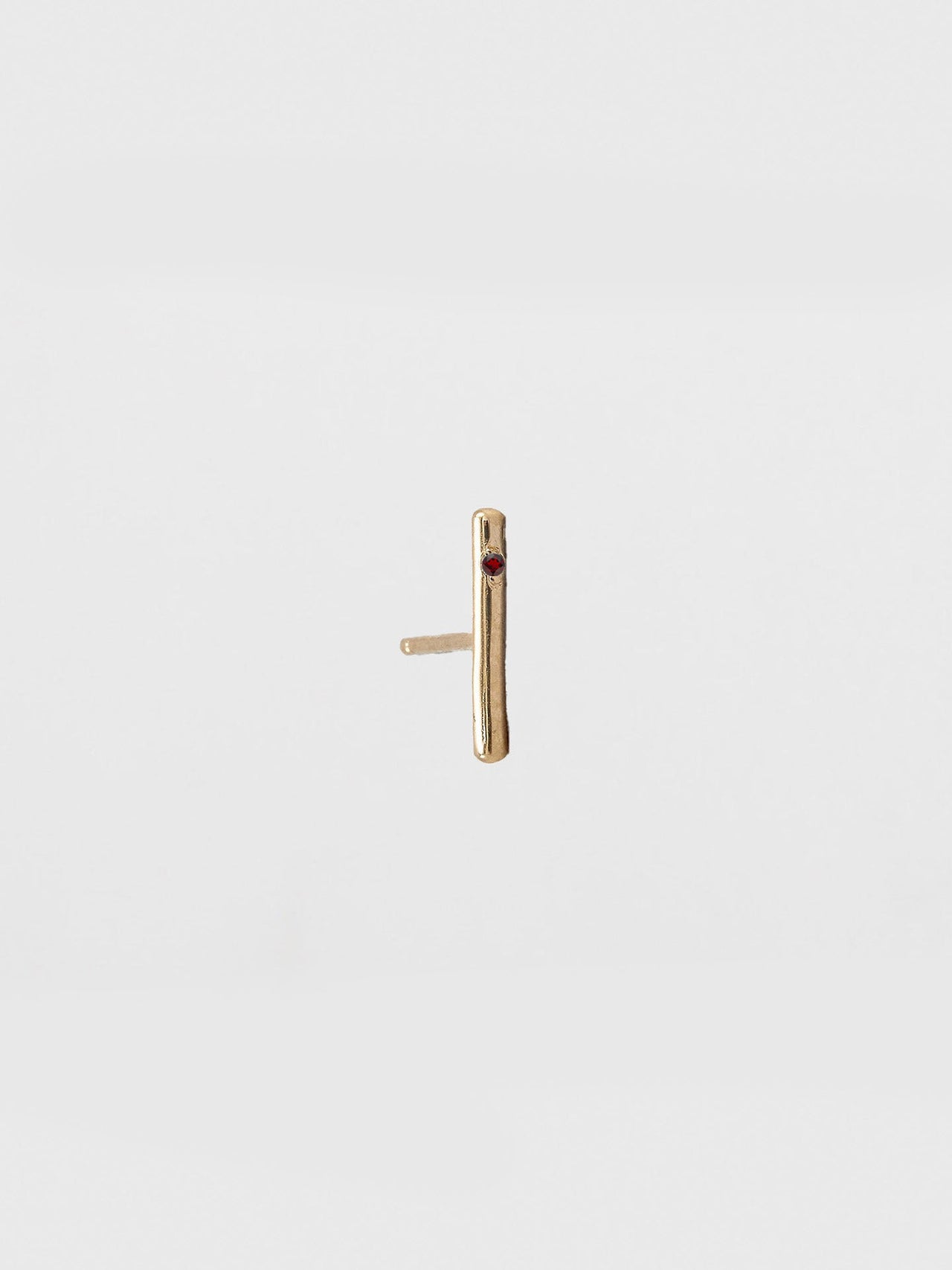 Solo Garnet Rod Stud