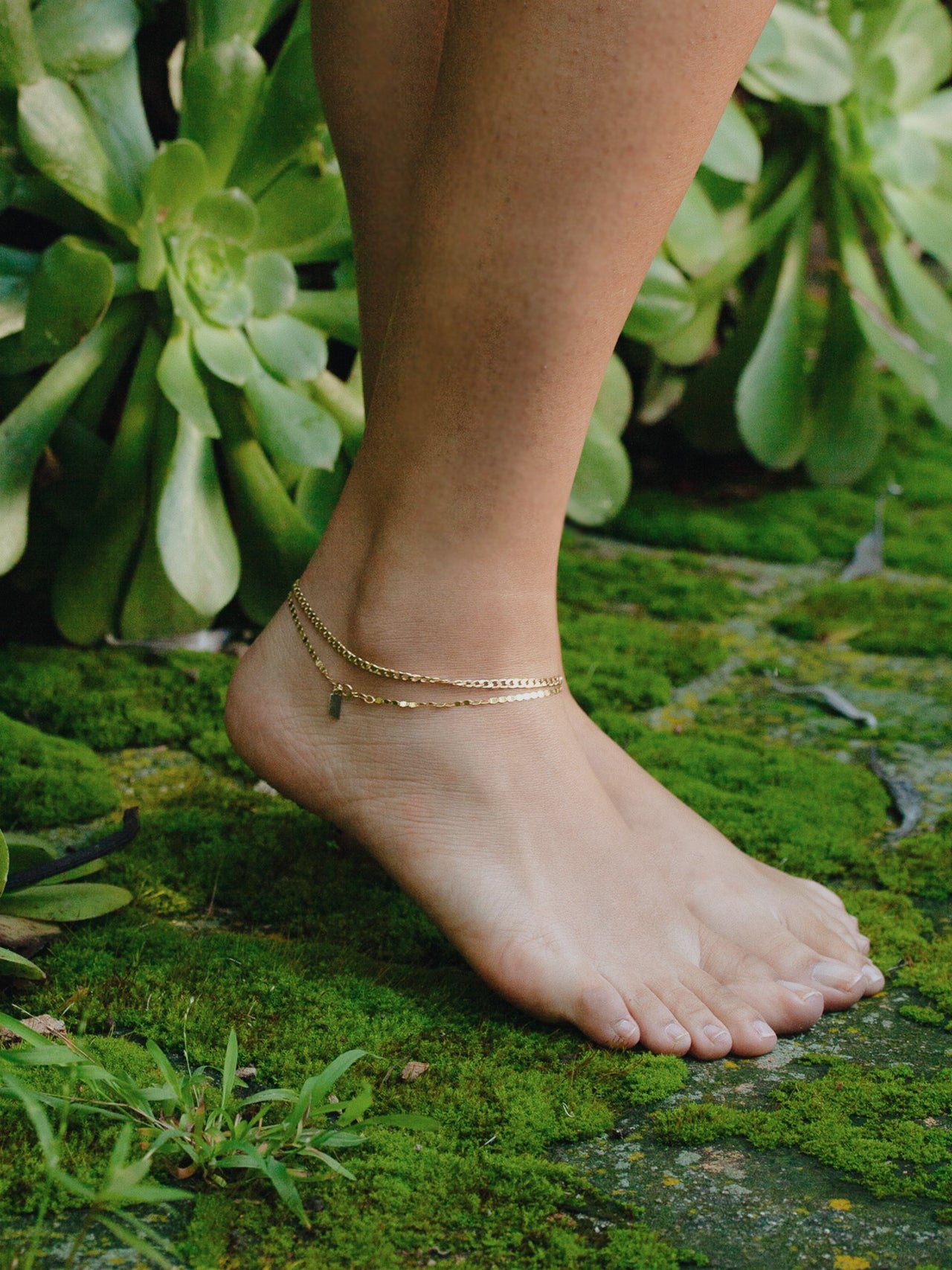 XL Lightweight Havana Chain Anklet pictured on models ankle. 