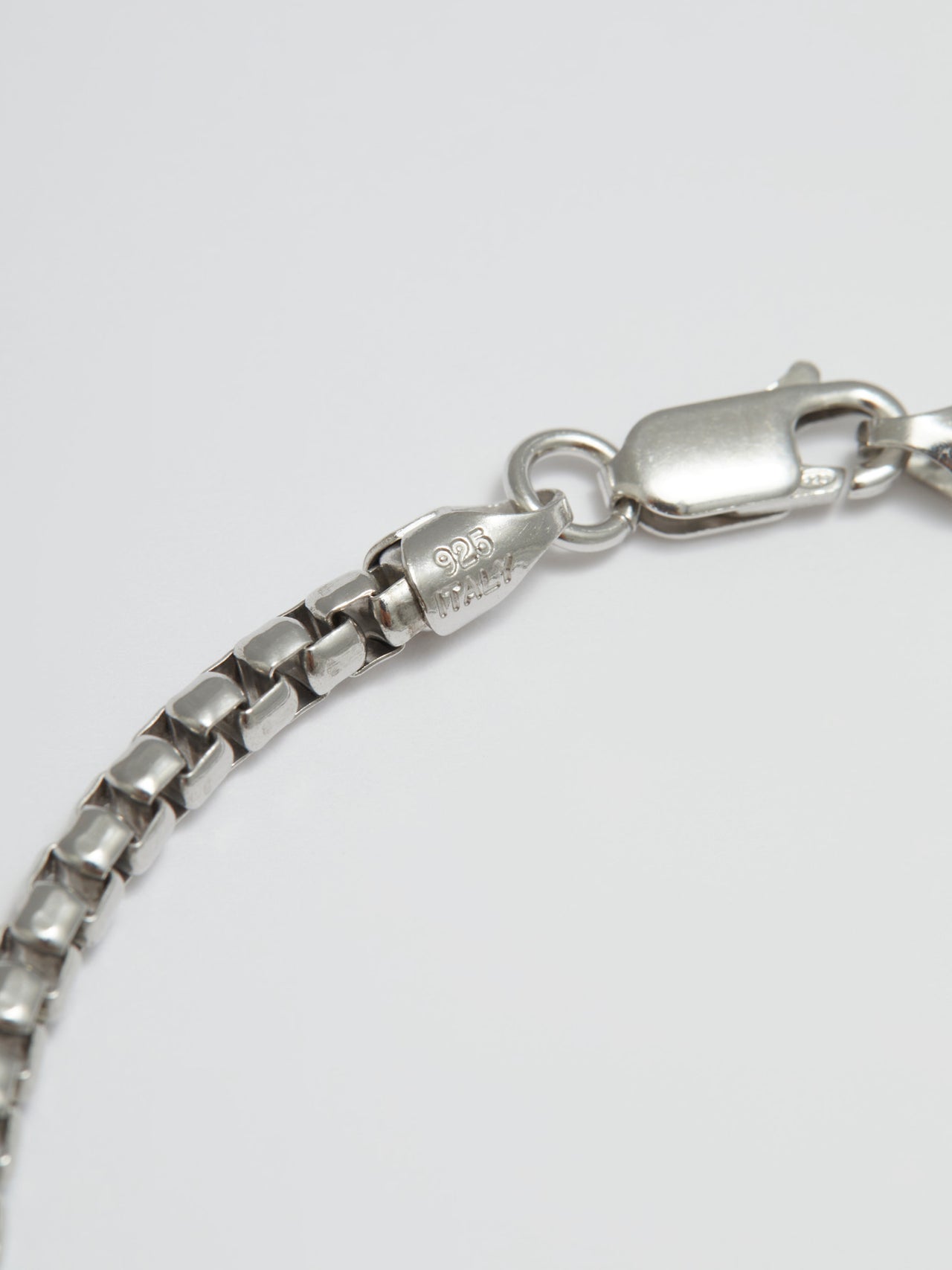 Close up of Gordita Necklace Clasp (Marked as 925 Made in Italy)
