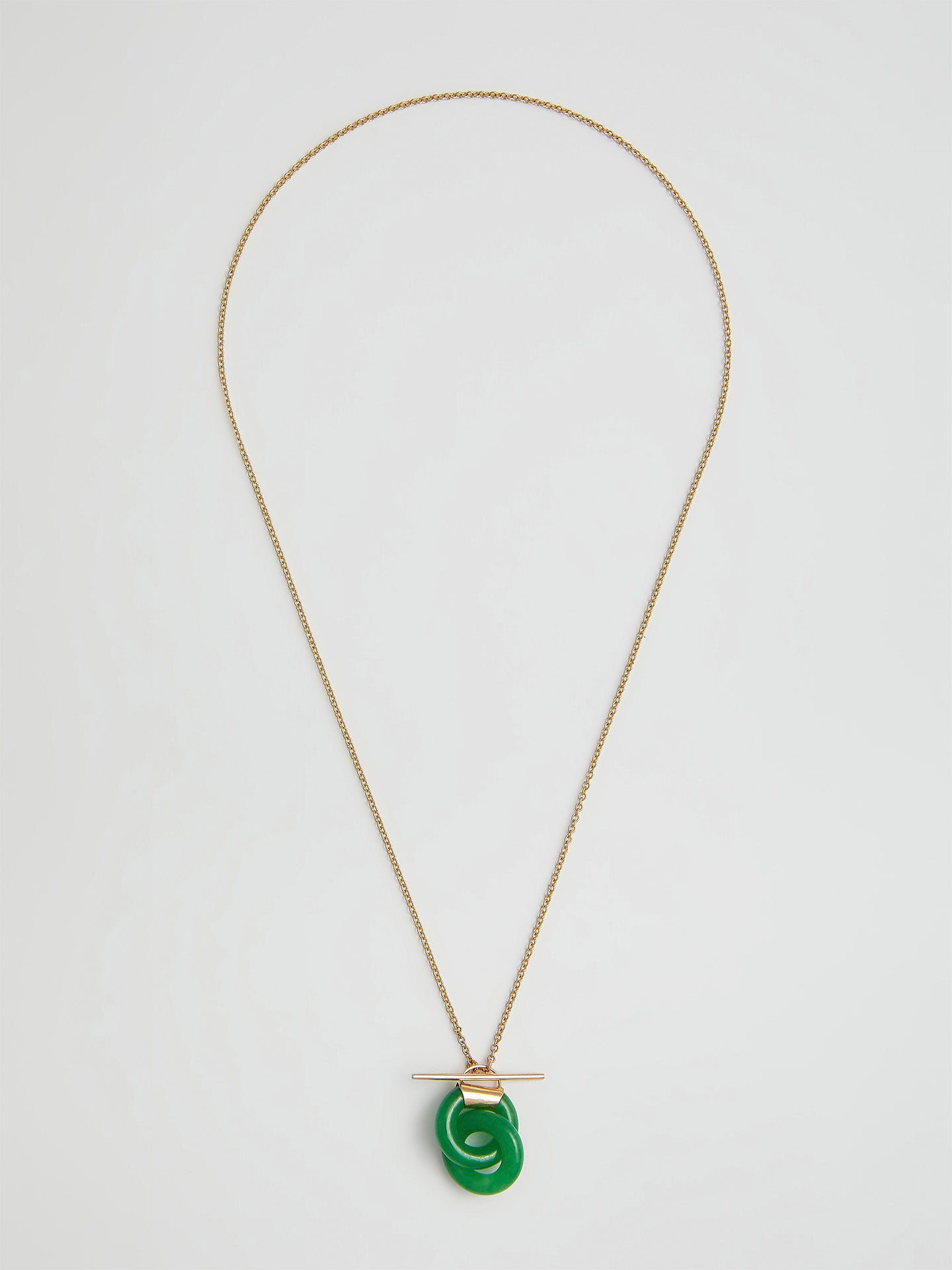 Product shot of the Mini Jade Anais (14kt Yellow Gold Chain Jade Links: 16×4mm) Background: grey backdrop 
