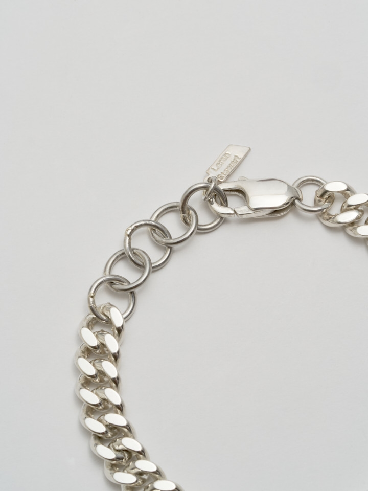 Sterling Silver Diamond Cut Chain Bracelet Length: 8” Width: 7.5mm